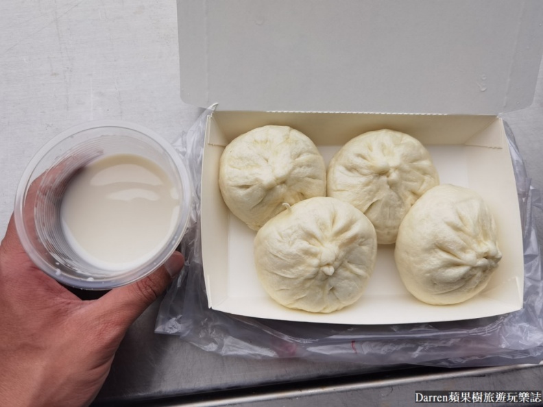 台中火車站美食攻略！滿料碗公麵、排隊草袋飯，站前站後＋夜市必吃都在這