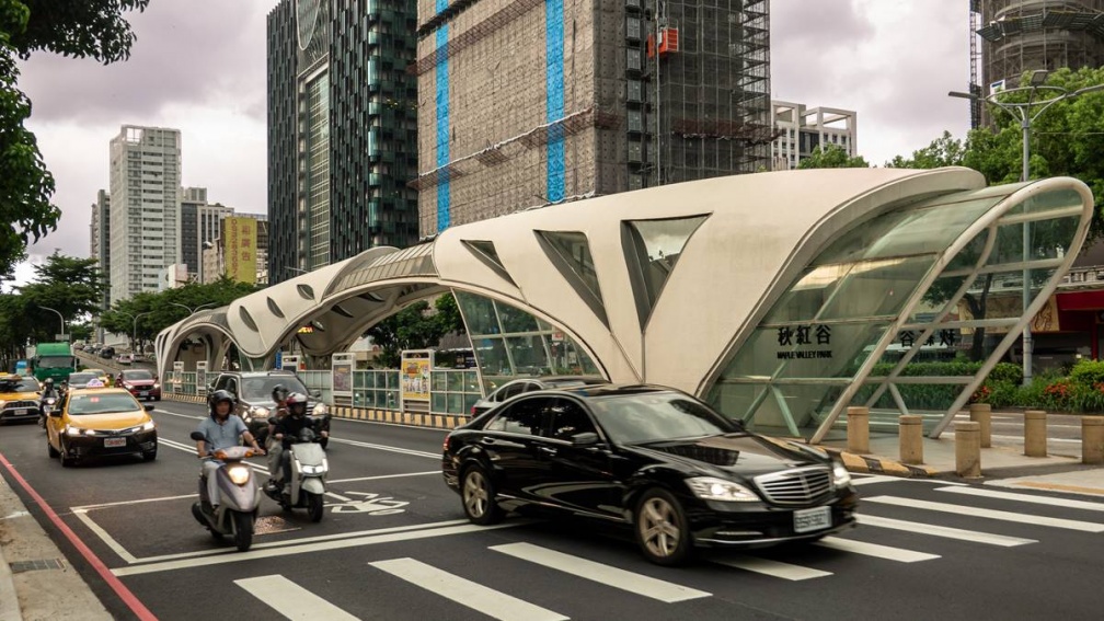 ２千萬進國庫！「這處科技執法」９個月抓到3.7萬件，不依號誌行駛者最多