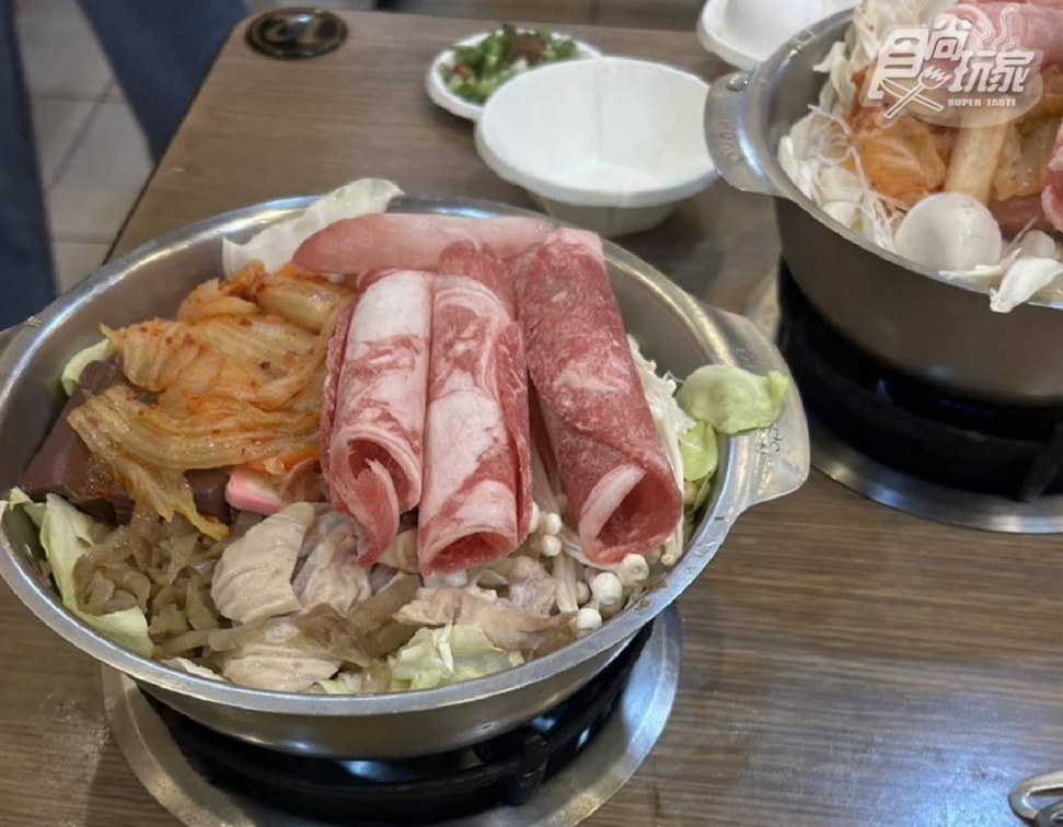 小火鍋店隱藏吃法!紅茶加「這個」口感大升級,網友驚:吃20年才知道 小火鍋店隱藏吃法!紅茶加「這個」口感大升級,網友驚:吃20年才知道