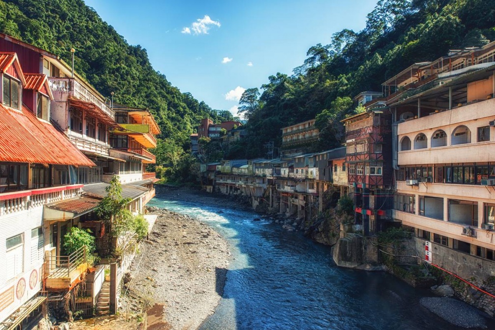 陽明山、烏來沒進前3!2025台灣溫泉排名Top10,「這2地」有免費足湯 陽明山、烏來沒進前3!2025台灣溫泉排名Top10,「這2地」有免費足湯