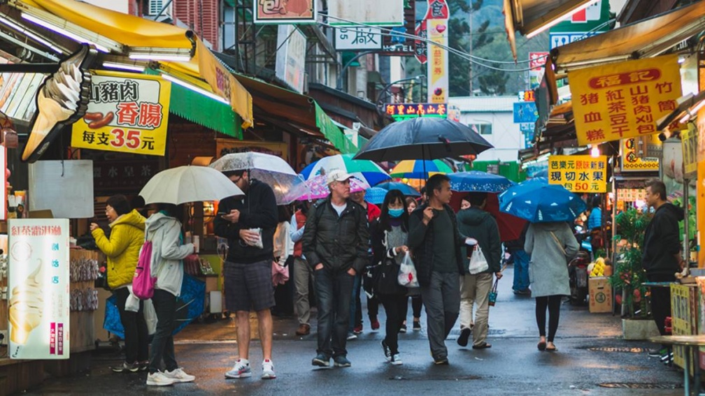 ３縣市大雨狂炸！專家示警：這時將變天「急凍12度」強度直逼冷氣團