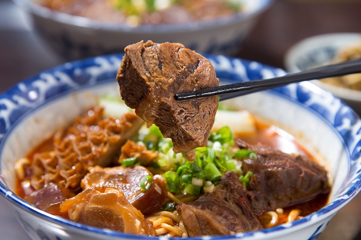 台灣牛肉麵的身世之謎－五大美食家最愛的那碗