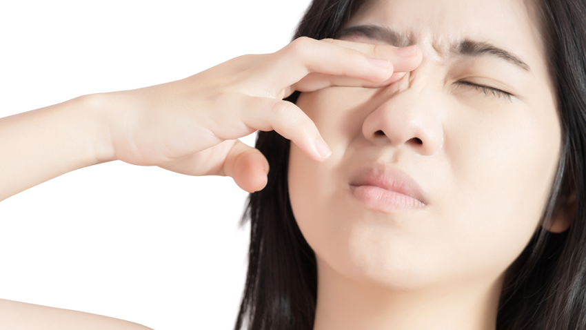 眼睛發紅疼痛，竟與皮膚病有關?