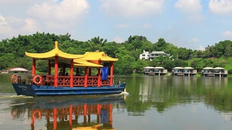 搭「水上宮殿」造型畫舫玩水庫！台南33處親水景點你去過沒？