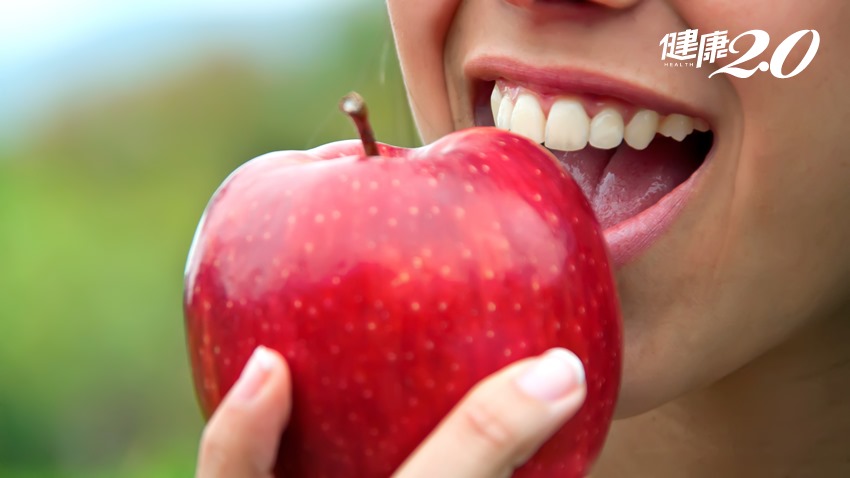 蘋果連皮吃改善便秘，如何去除果皮蠟博士教你這樣做