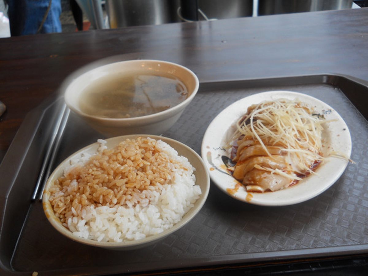 網友最高評價台北夜市是...裡面這8家必吃：3小時賣完肉圓、米其林推薦臭豆腐、台北第一名炸雞排