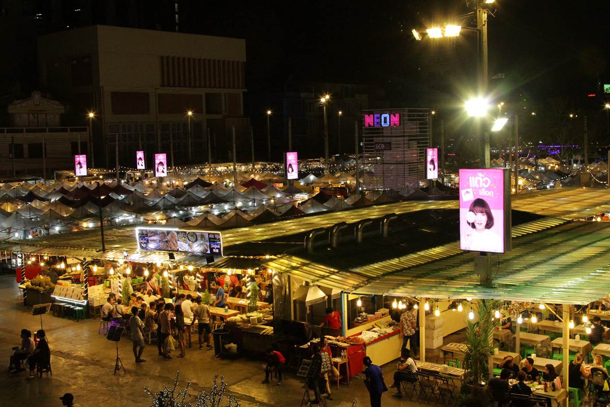 曼谷5個最有哏創意市集：霓虹美食天堂、白色帳篷跳蚤市集、廢棄碼頭夜市