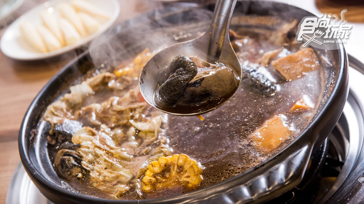 天冷想喝熱湯 這烏骨雞的美味湯底 竟是用鹿角熬煮7天