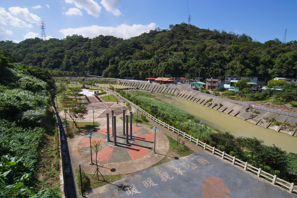 夏日玩水免錢！溜滑梯、噴水池，台北3大免費戲水區！