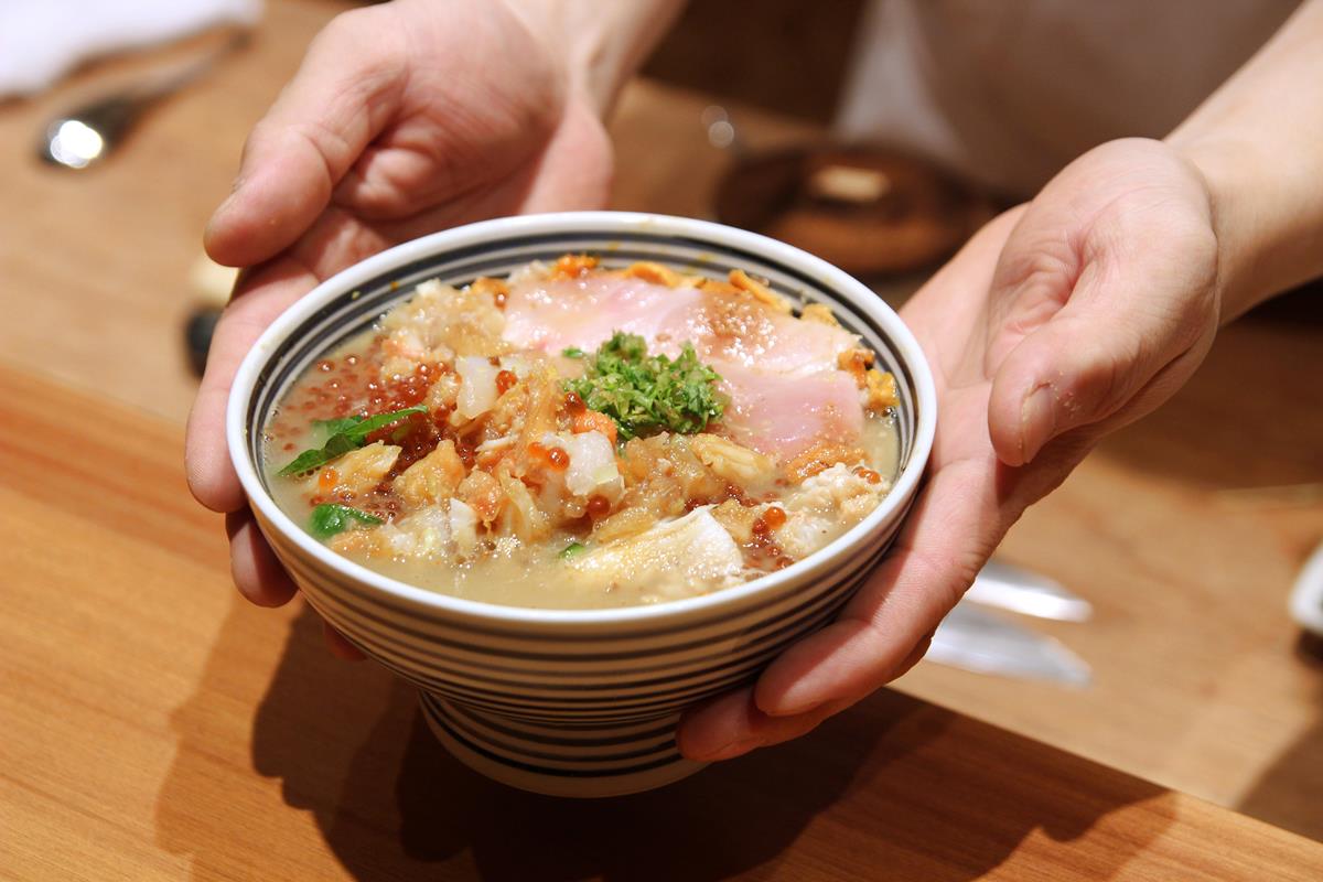 【新開店】這3天前100名半價！東京第一海鮮丼登台！超澎派鮭魚卵+雙倍海膽好吸睛