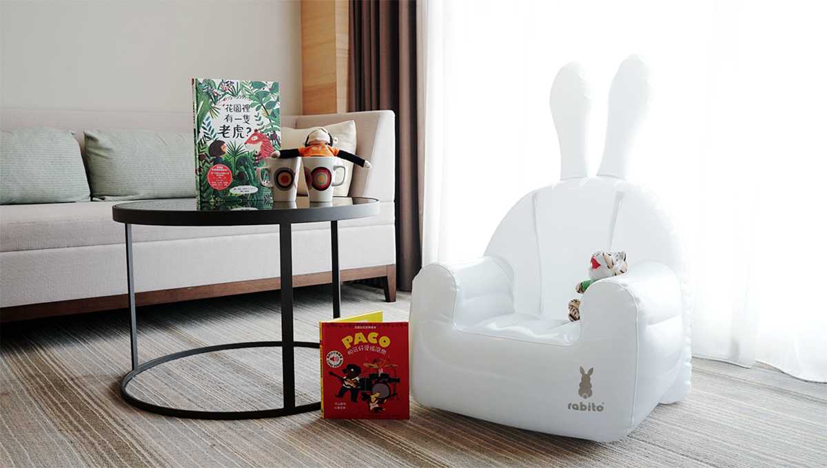 暑假親子超值住宿優惠 這家入住就送超萌「兔寶寶充氣沙發」