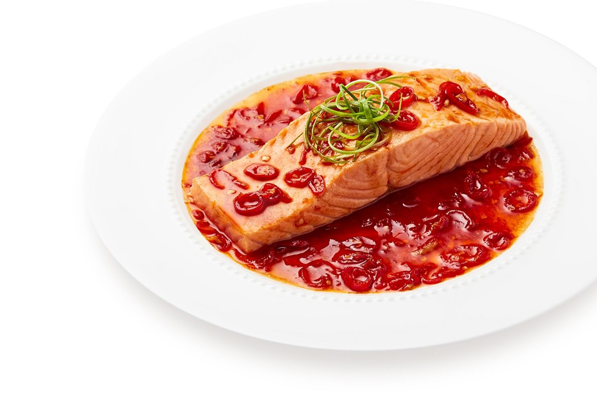 原來做菜這麼easy！15分鐘鮭魚排上菜用電鍋就可以