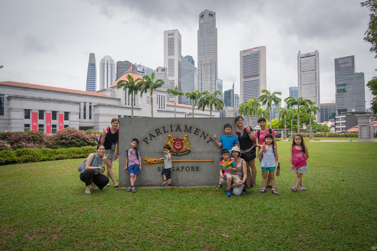 親子遊達人口袋行程！新加坡「陸海空玩樂」一次滿足：雙層敞篷巴士、兩棲鴨子船、42層樓摩天輪