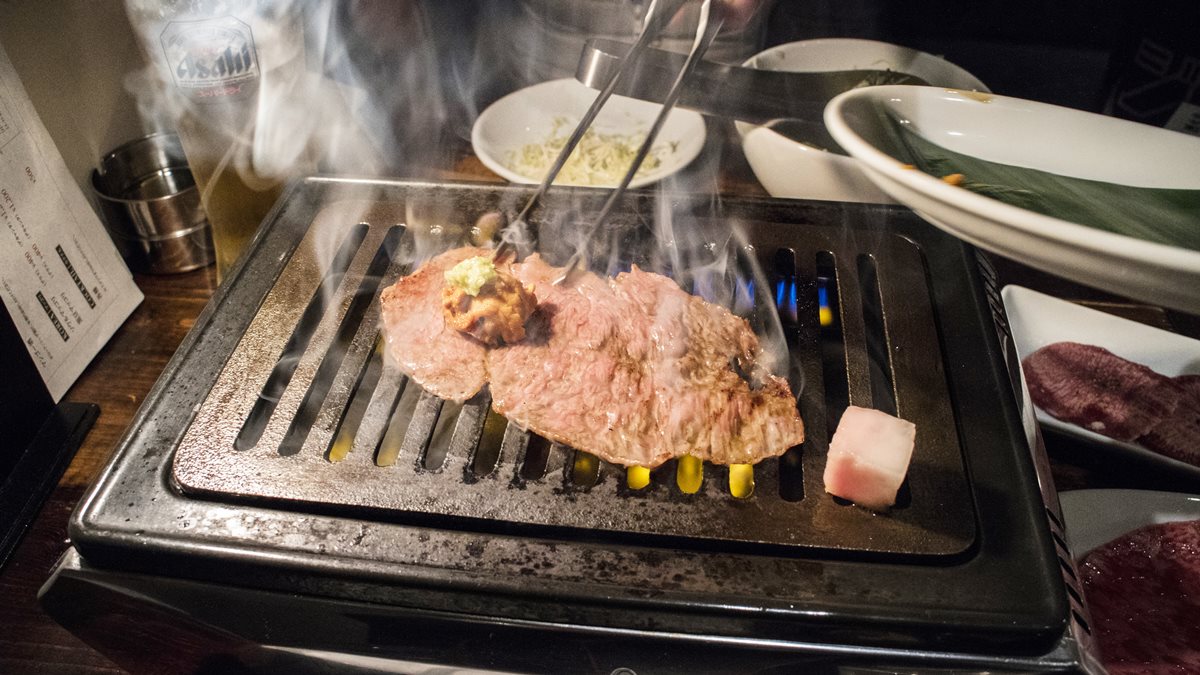 「日本美食團長」大推5家夢幻燒肉：黑毛和牛入門店、日本保健所認證生牛肉、主打招牌母牛肉