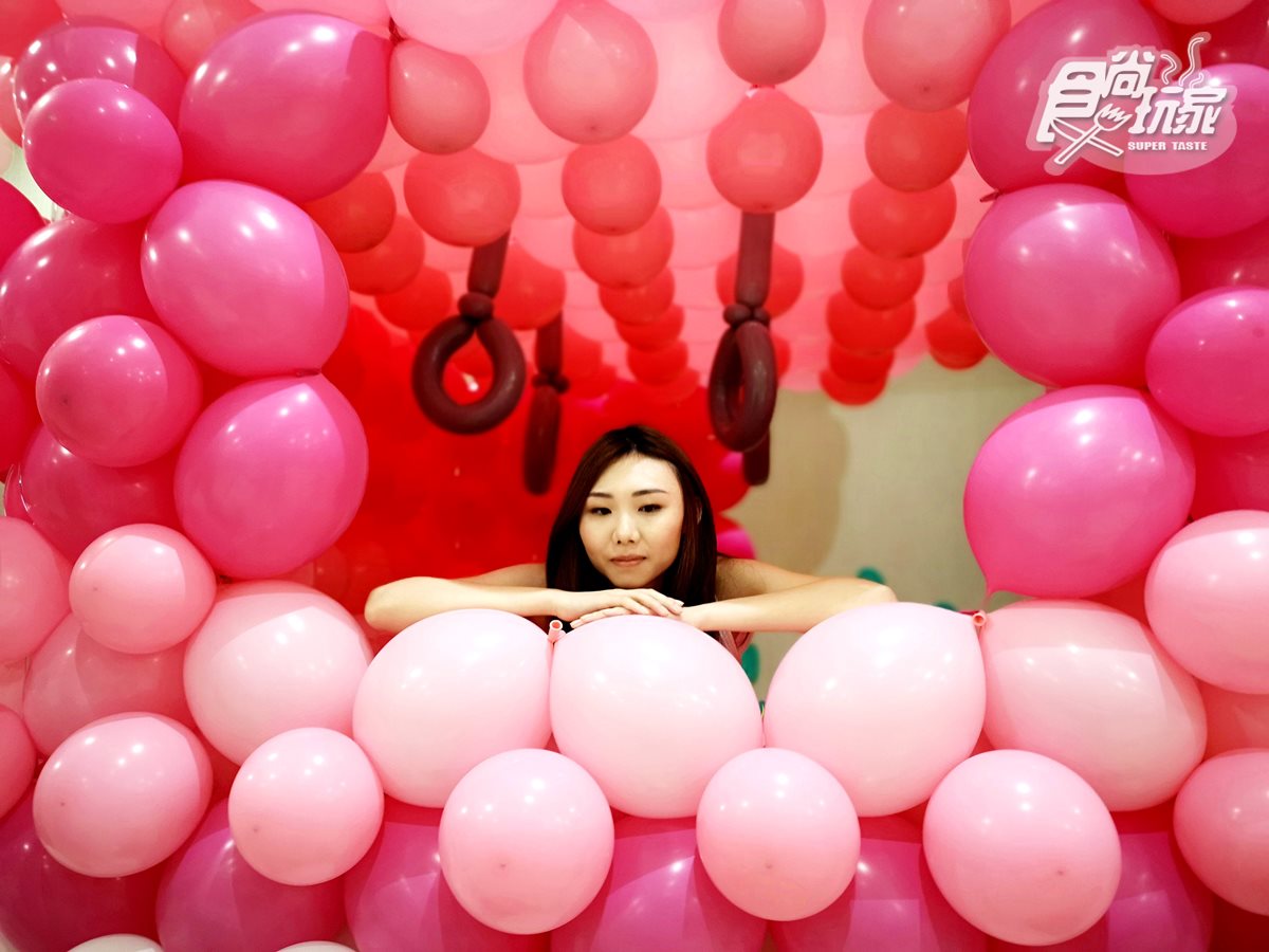 粉紅隧道、夢幻馬車超好拍！少女系「粉紅泡泡氣球展」免費入場