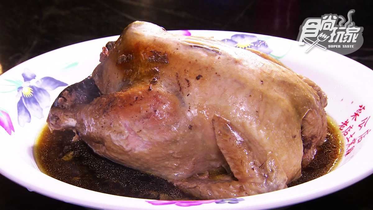 正港的台灣第一家！土窯雞要燜5小時、甕缸雞用龍眼木烤 超厲害