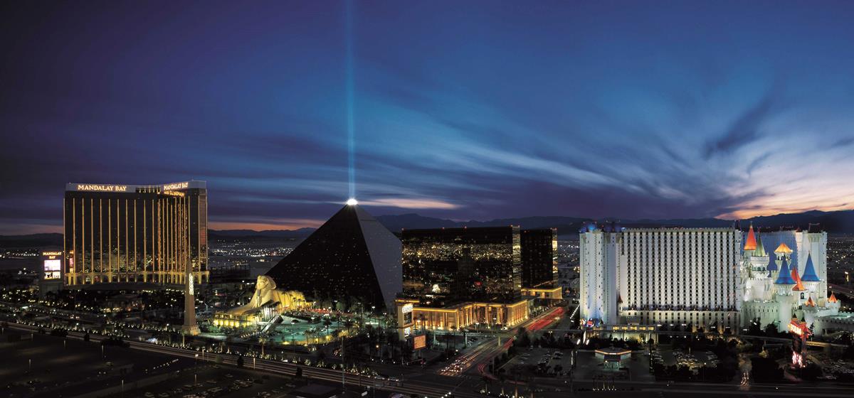 每晚540元好想去！全球10「大」飯店，住進積木城堡、金字塔、馬戲團！