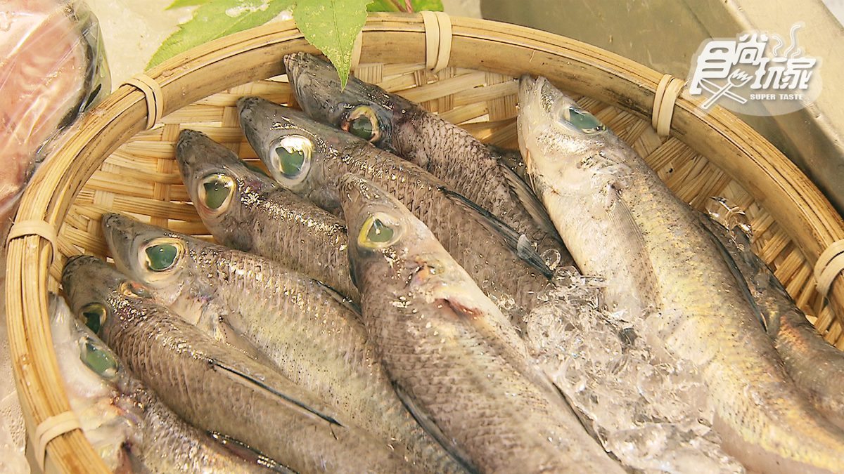 台南人就是這麼狂！新鮮海產當早餐 火烤香魚、日式鮭魚飯一吃就忘不了的美味