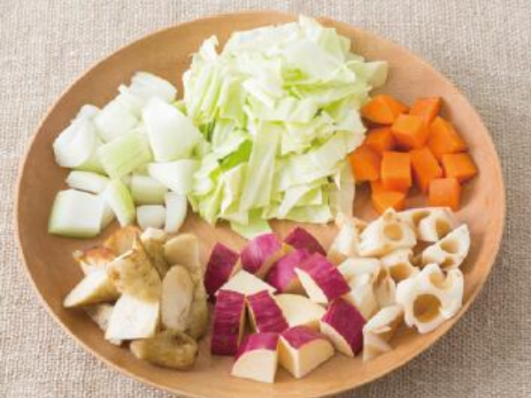 不想再挨餓甩肉！簡單美味的蔬菜湯，多喝可以健康變瘦