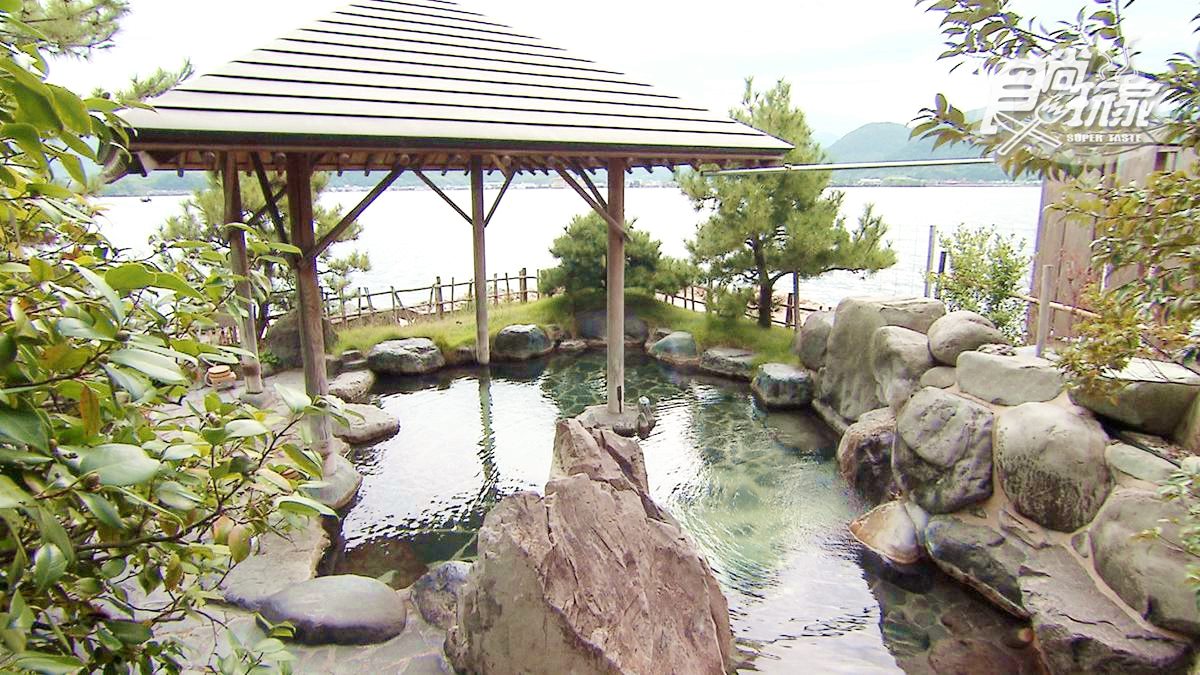 150年日式溫泉飯店！露天庭院風呂+松葉蟹大餐，還可賞絕美湖景