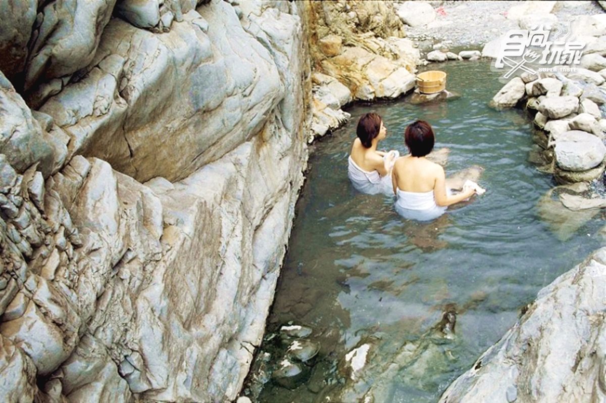 全台4大最美野溪溫泉：潑墨峽谷地形、溫泉瀑布、泡湯兼賞楓