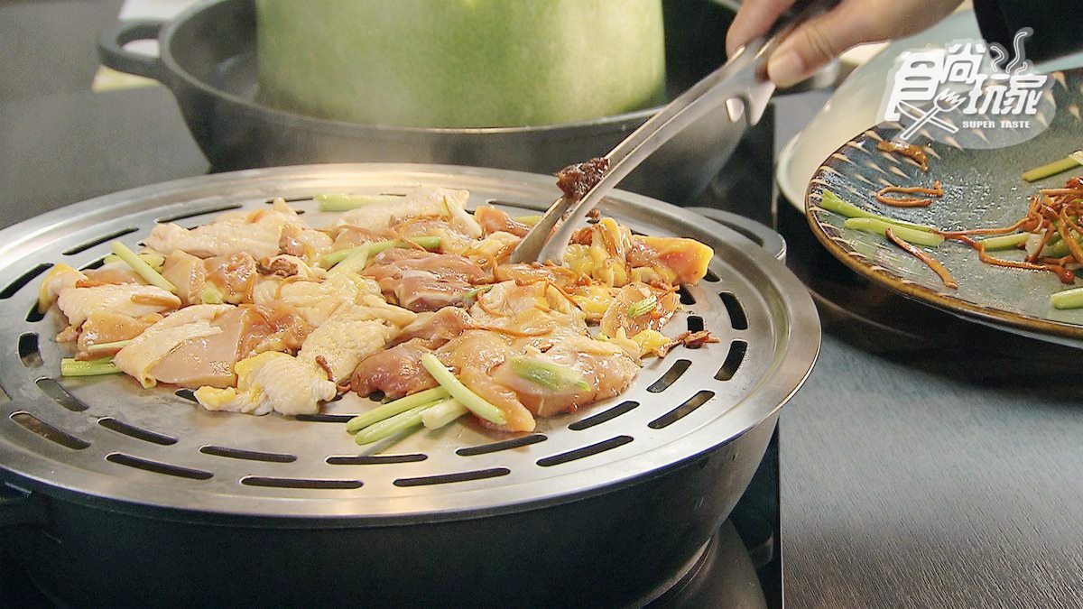 冬瓜盅火鍋吃過沒？肉品、海鮮涮粥湯，還有「桑拿雞」蒸的超鮮甜