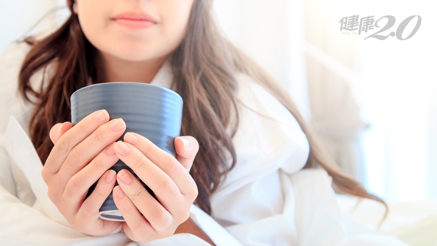 長期疲累少喝咖啡！用「這杯」取代咖啡，有益腸道、提神醒腦
