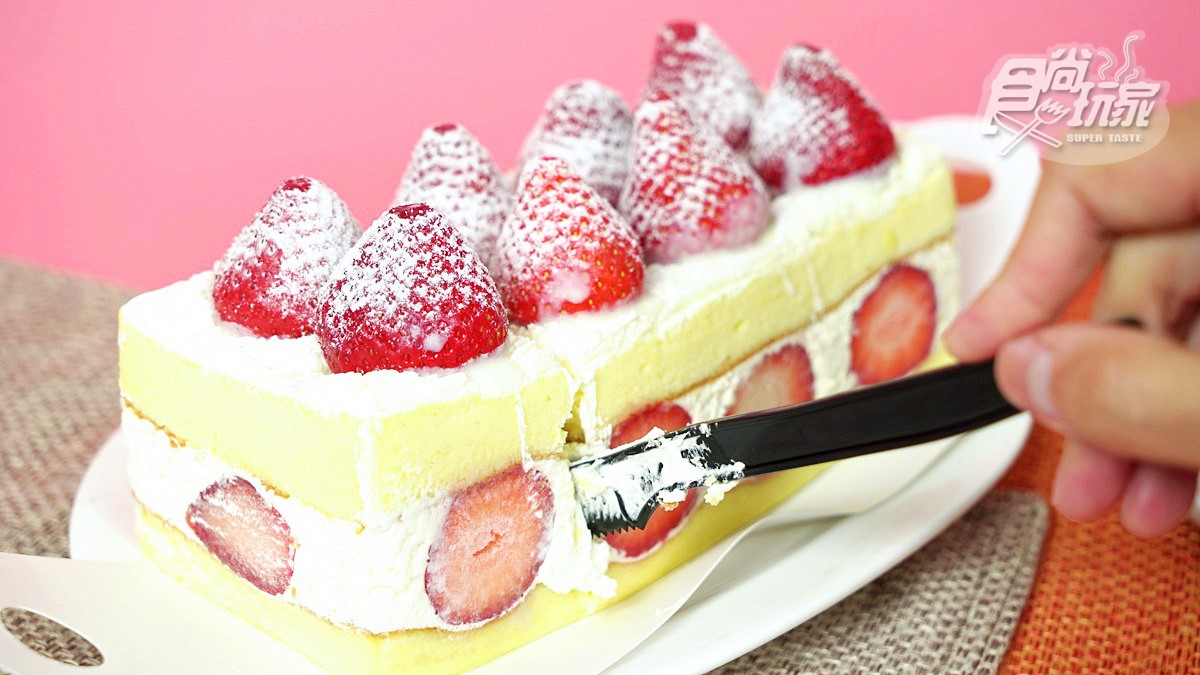 爆量草莓太幸福！網購人氣蛋糕辦公室試吃，這款竟有50顆大湖草莓