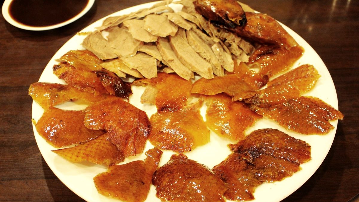 老饕點名！北中南10家厲害烤鴨：火龍果餅皮、片鴨火焰秀、8片酥胸沾白糖