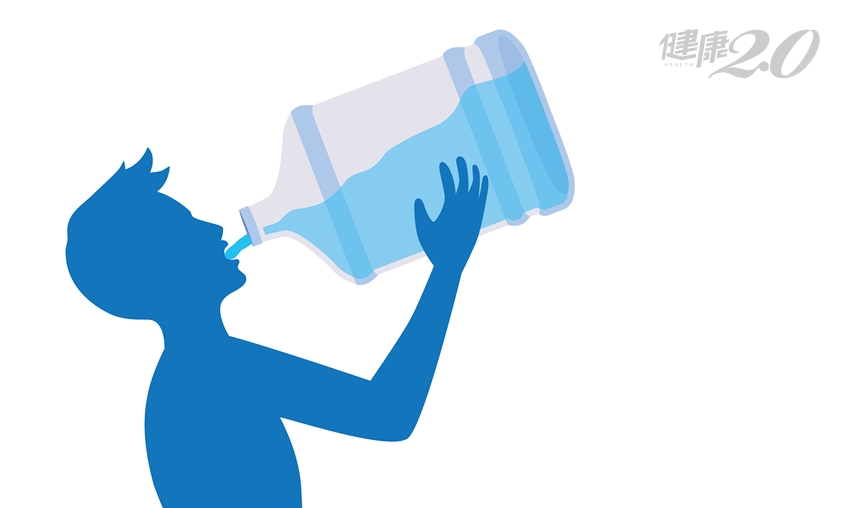 「缺水」不只是口渴！腦中風、關節痛、腦疲勞…從頭到腳都出事