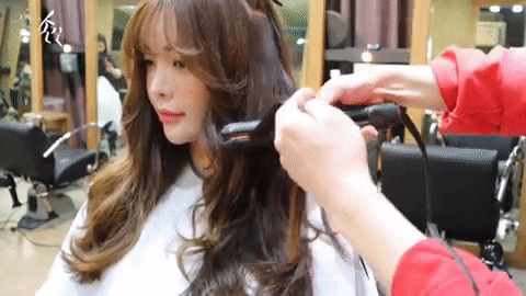 一支平板夾就OK！韓國髮型師傳授超夯「浪漫水波捲」只要夾這4個方向