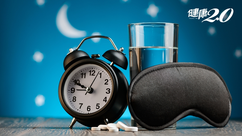 怕安眠藥上癮，適量喝酒比較好入睡？醫師這樣說