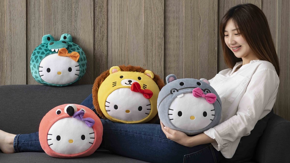 Kitty控摳摳準備好！全球限量4款「Hello Kitty」動物抱枕，明天這裡買