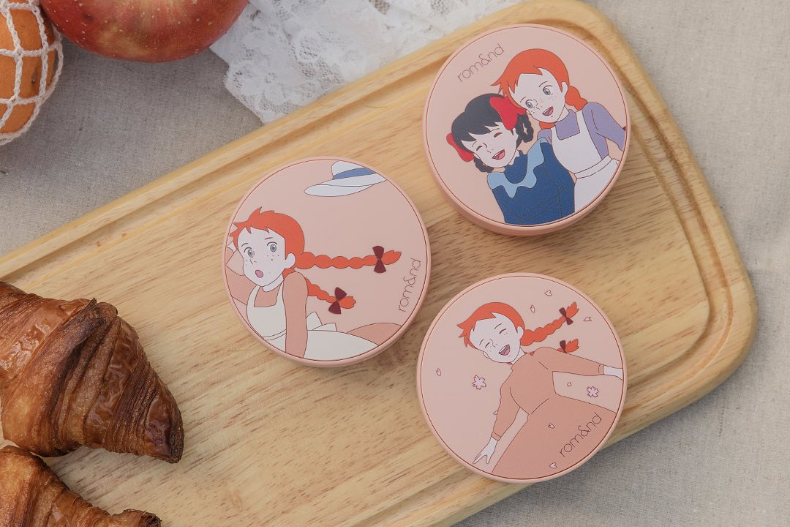喚醒你的童年！韓國推出《清秀佳人》彩妝品，超復古包裝搭配紅髮安妮