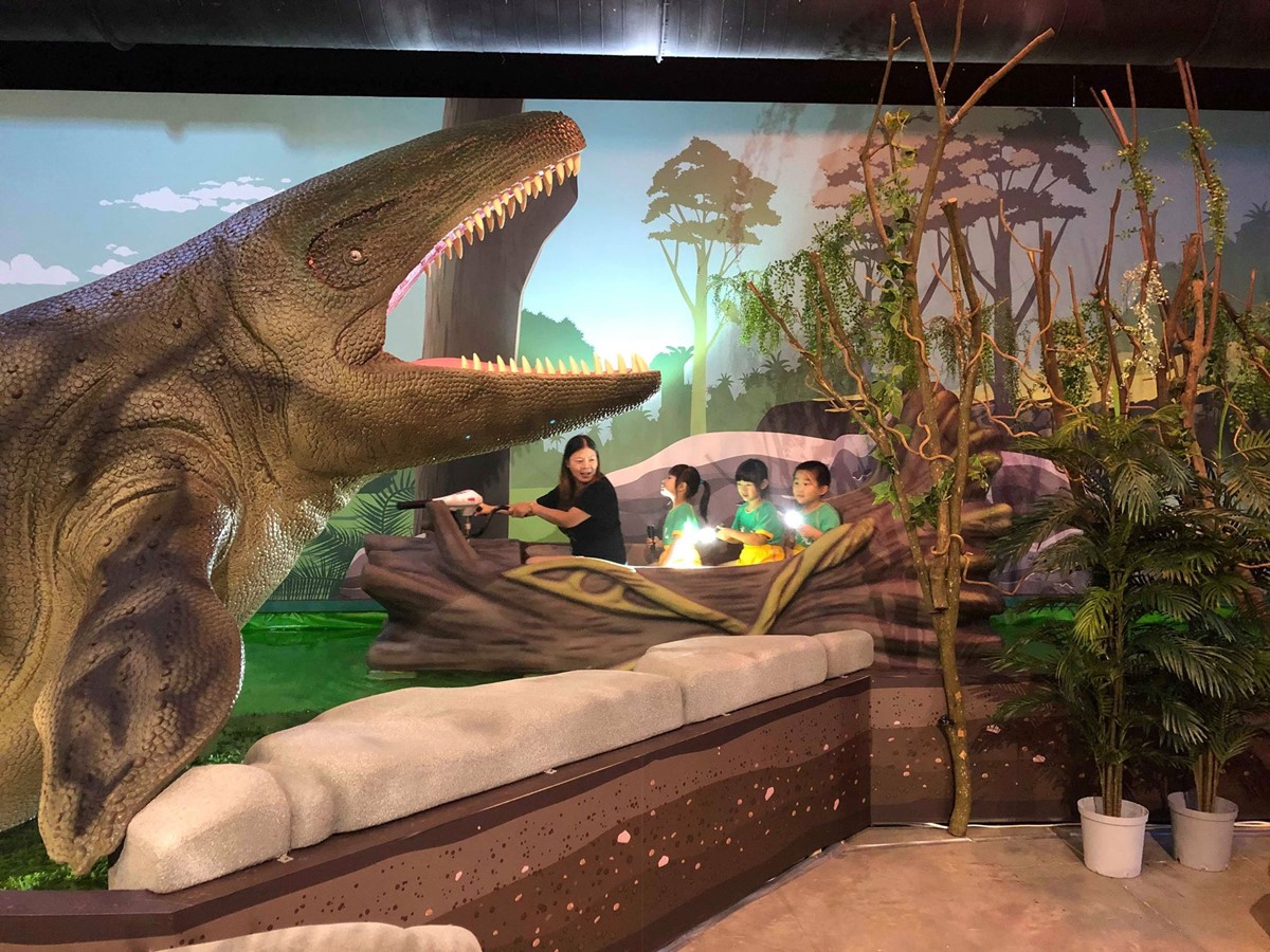 高雄爸媽出發！「侏羅紀恐龍展」再升級，打造「恐龍水世界」
