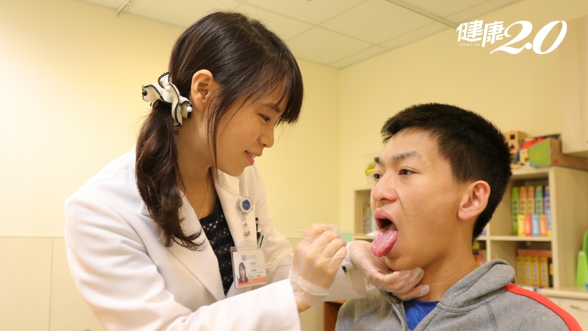 腦中風插管影響吞嚥「 這樣」治療一個月後，擺脫鼻胃管 還能順利發聲