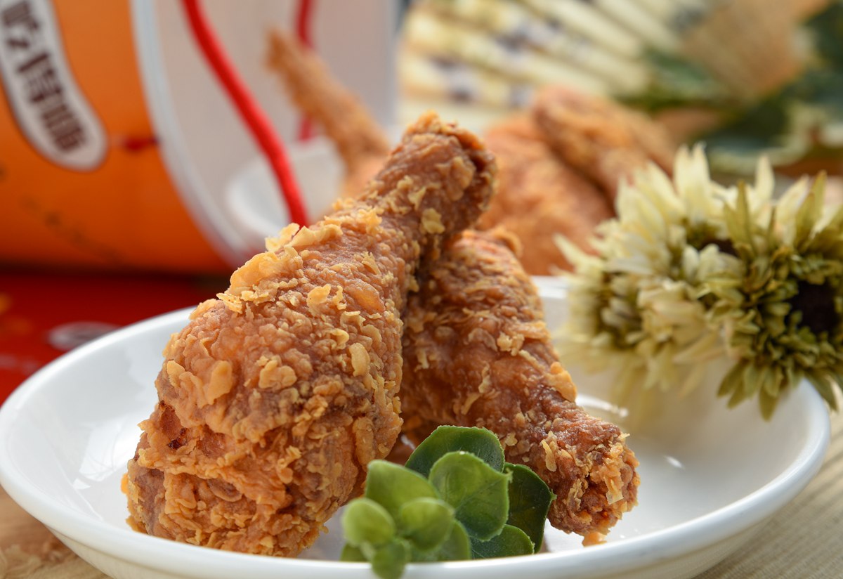 滿足台灣「胃」！超奢華鮭魚卵海膽滷肉飯、小卷米粉湯、脆皮厚雞排