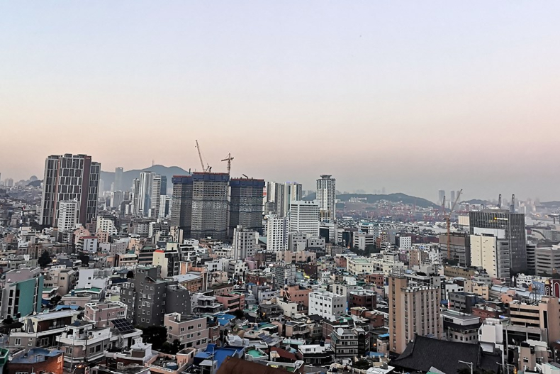 韓國私藏景點太欠玩！釜山168石階超狂、垂直「單軌纜車」好刺激