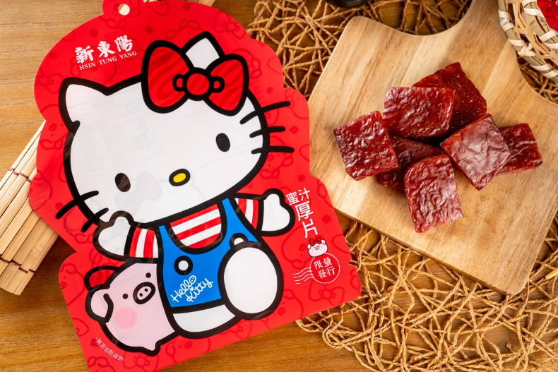 Hello Kitty讓肉乾變更好吃了！新東陽加碼推出6款限量帆布袋，不搶不行