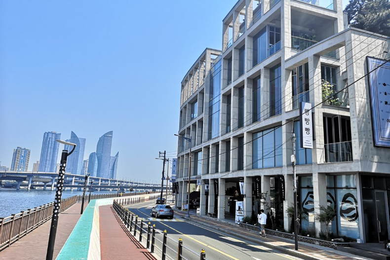 海景、咖啡廳都超級美！釜山「午後的紅茶」還可眺望全球最大百貨