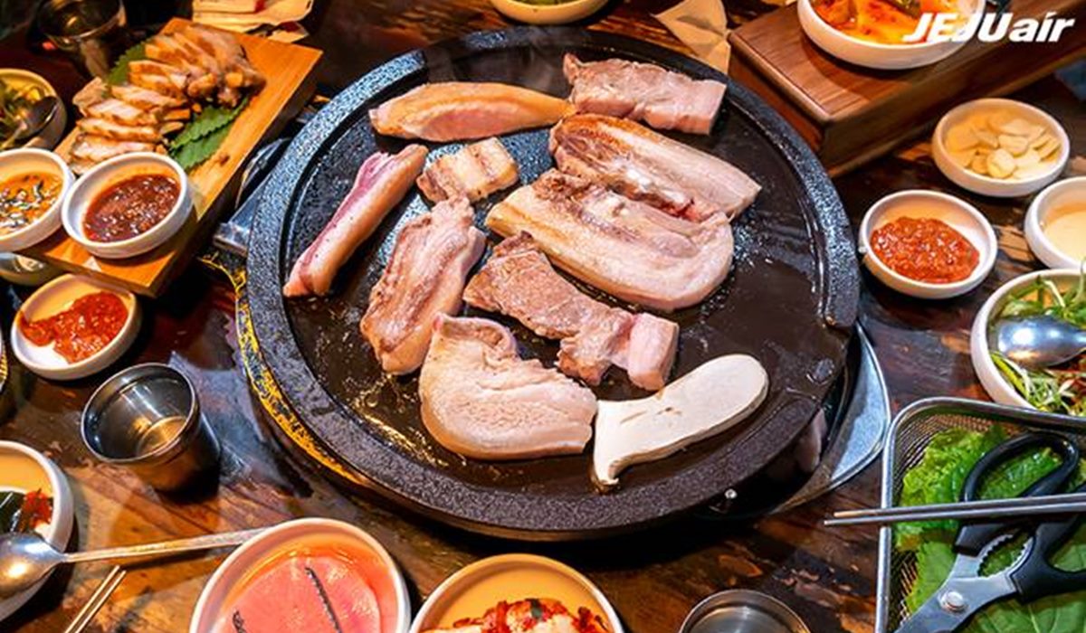 上班厭世就來訂機票吧！飛釜山吃黑豬肉、濟州島度假，最低800元起