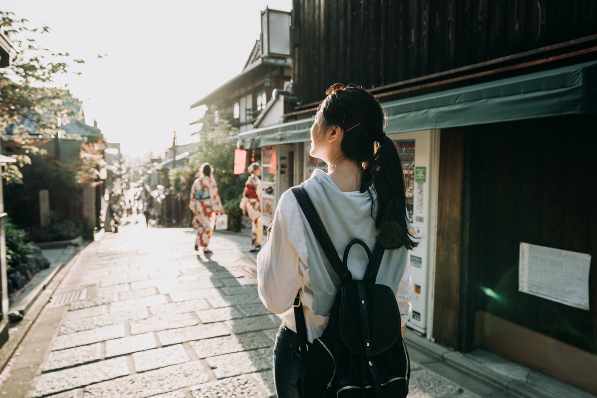 打卡前要先問 京都花見小路祭重罰 即日起 未經許可拍照 直接噴1萬 食尚玩家