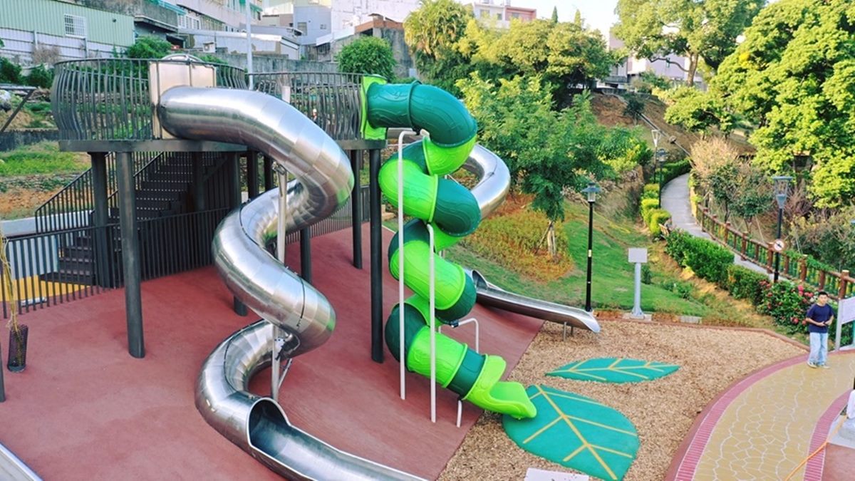 全新兒童遊戲場來囉！瘋玩4600坪「花朵樂園」：４種造型溜滑梯＋8大主題區