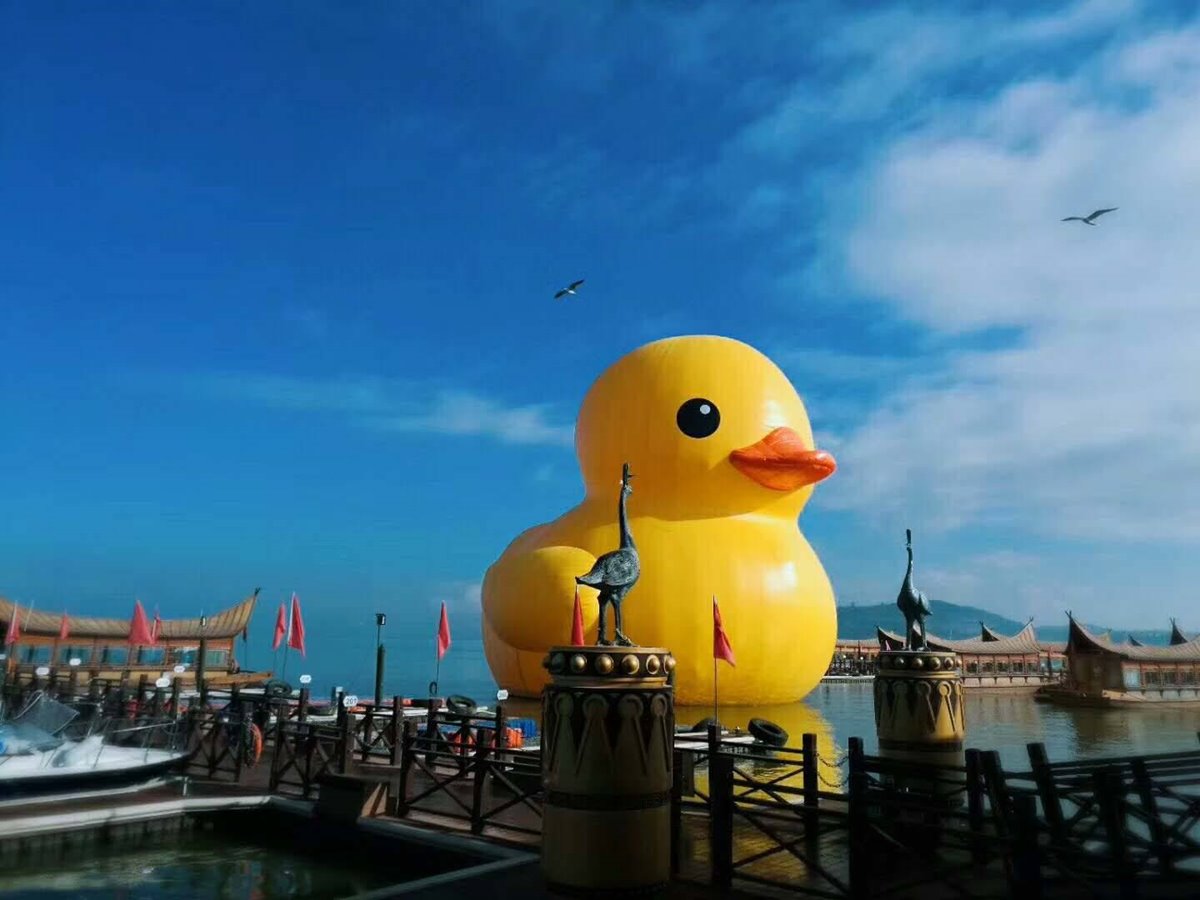 超夯「黃色小鴨」回來了！全球首場「氣墊展」11座超大型動物這裡拍