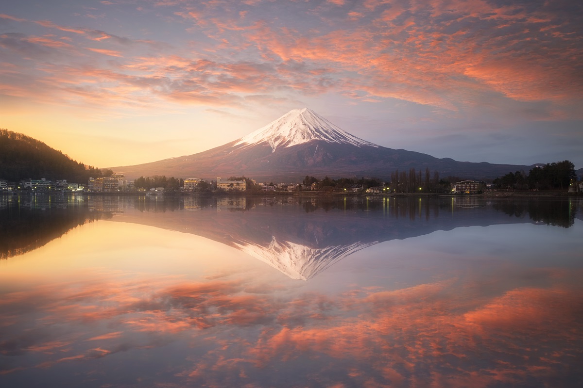 你不知道的「日本聖山」！揭祕富士山「性別面紗」，意外曝光天皇不長命的原因