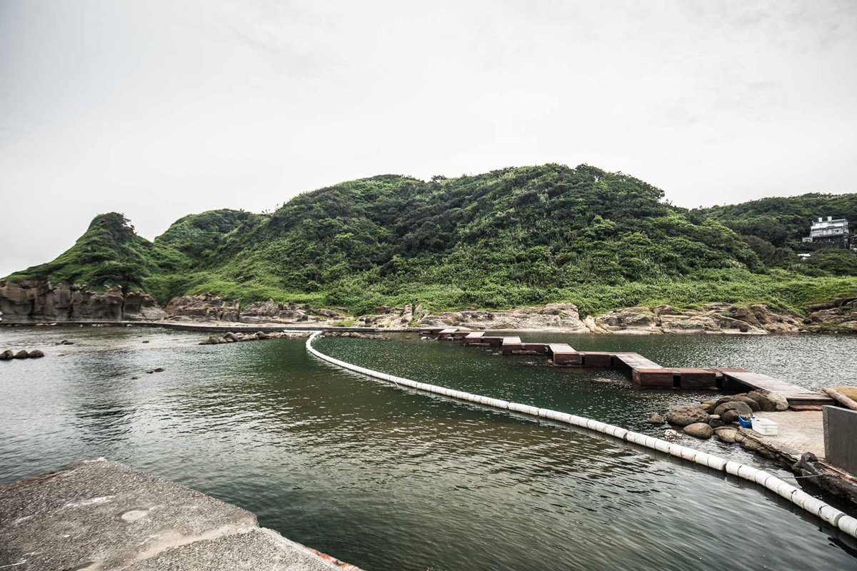 全球最美日出！台灣超級祕境「阿拉寶灣」要開放了，全新觀景窗「一秒找到守護岩」