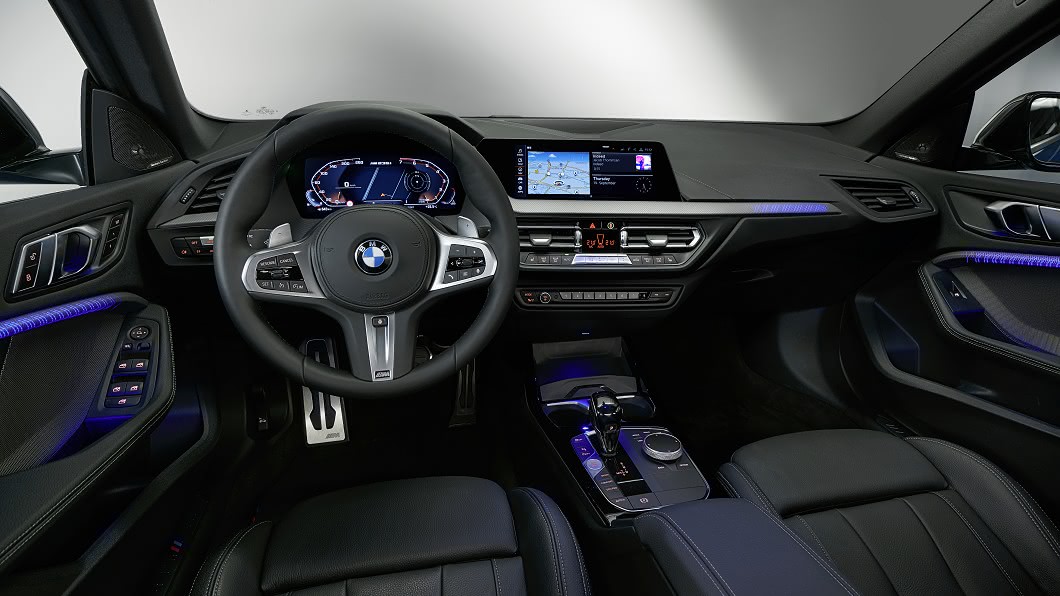車艙融入BMW新世代小車設計語彙，同時大幅提升了高級質感與科技性。(圖片來源/ BMW)