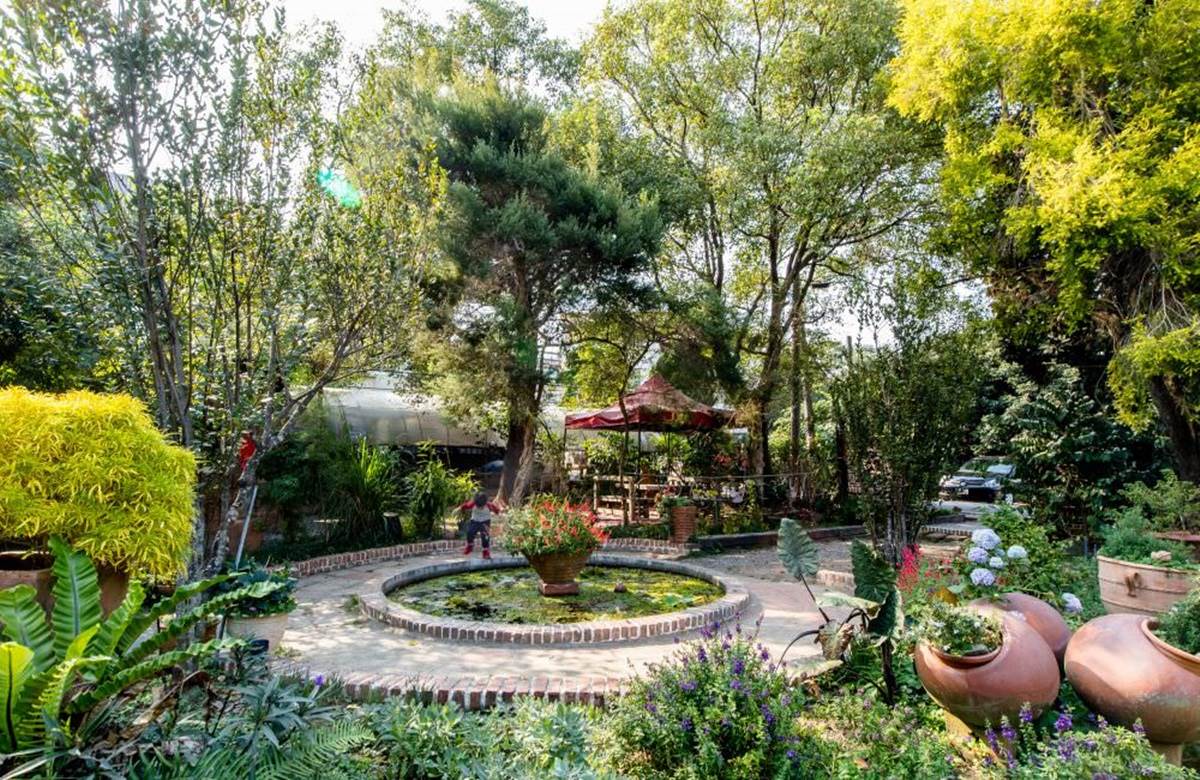 IG熱搜！高雄7間美拍庭園餐廳：紅燈塔露天座、300坪日式造景、台版小泰國