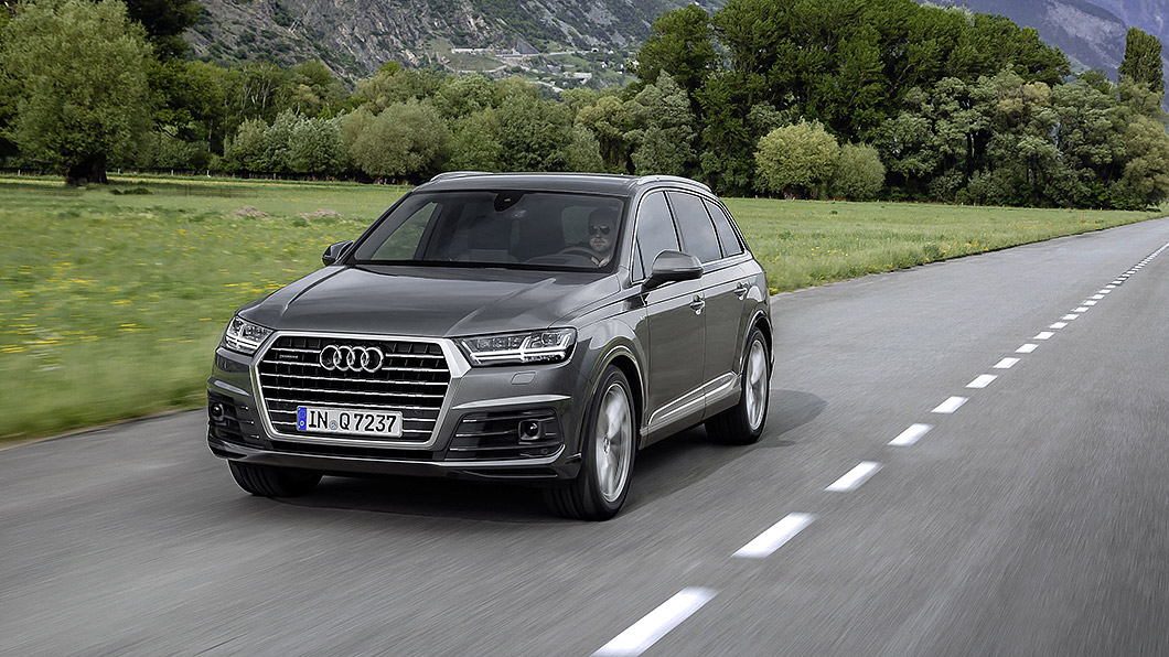 Audi Q7 S line進化版升級配備後輪轉向系統。(圖片來源/ Audi) Audi Q7 S line進化版 加6萬增後輪轉向