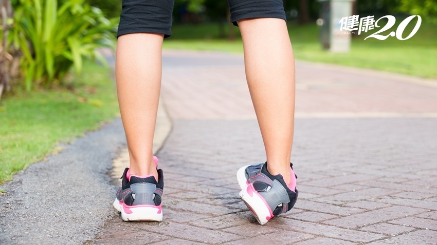 走路老是扭到腳踝?專家教2招每天練100次 提升腳掌力